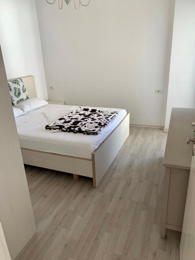 Loli Apartment Luxury White Residence Sarandë Eksteriør billede