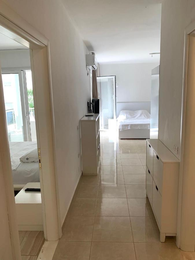 Loli Apartment Luxury White Residence Sarandë Eksteriør billede